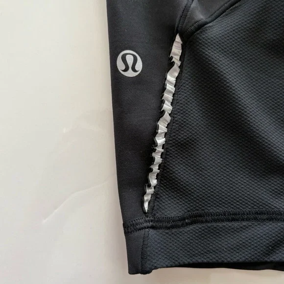 RARE Lululemon Presta Padded Shorts Black - Picture 5 of 14